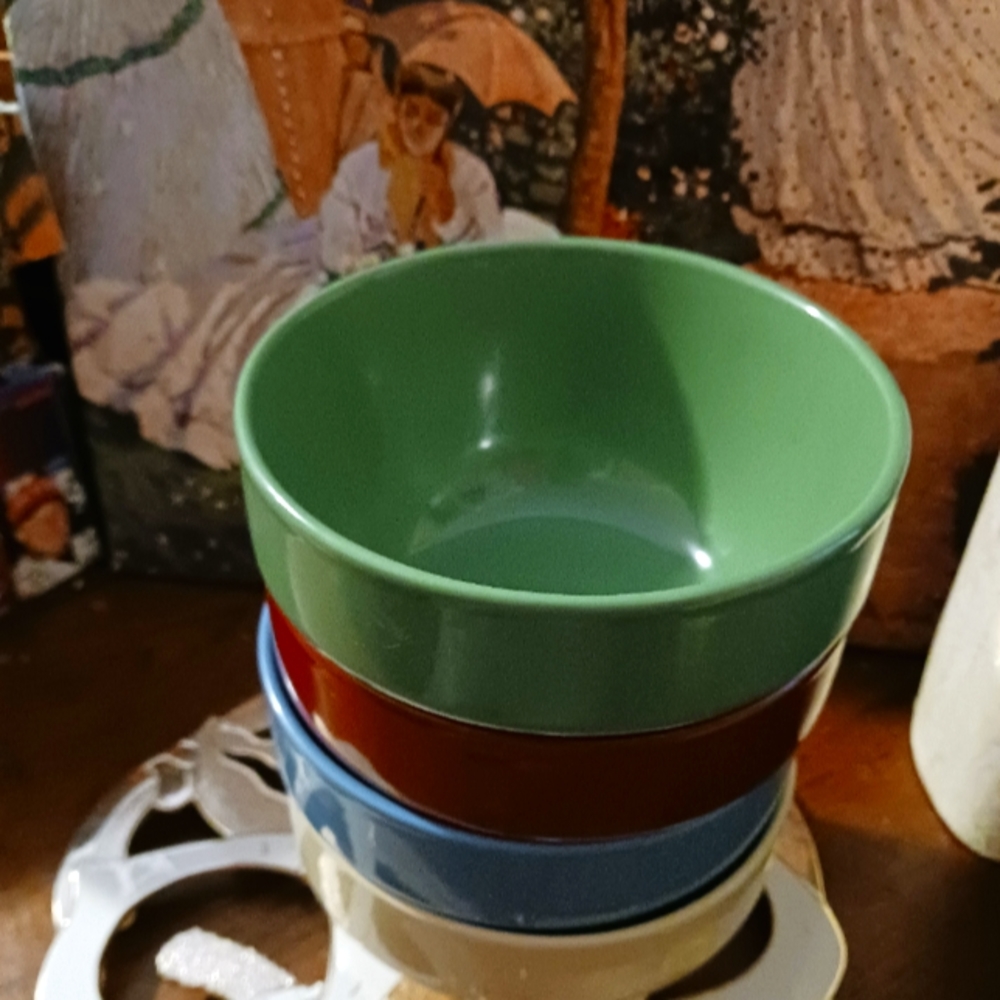 🏜🥣Crofton Multicolored 4 Bowl Set.🏝🏖Size 20.96 fl oz,5.5"×3",🎁 Nice Gift.